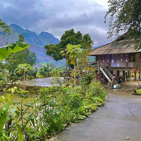 Du Gia Van Chung Homestay Làng Cac エクステリア 写真